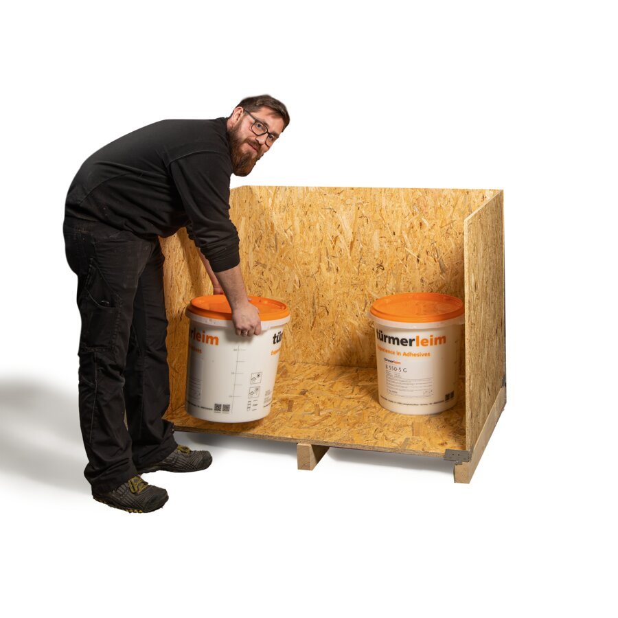 ... kann die Kiste von vorne beladen werden... ... kann die Kiste von vorne beladen werden...