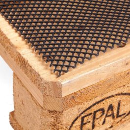 Zwischenlage aus Kunststoff-Gitternetz für Paletten Zwischenlage aus Kunststoff-Gitternetz für Paletten