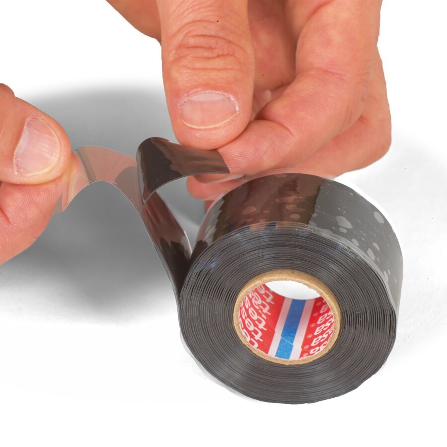 Den Liner vom Tape abziehen... Den Liner vom Tape abziehen...