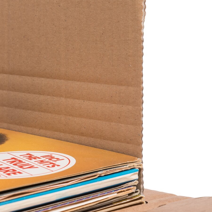 Durch die Rillungen an den Seitenklappen ist die Verpackung höhenvariabel Durch die Rillungen an den Seitenklappen ist die Verpackung höhenvariabel