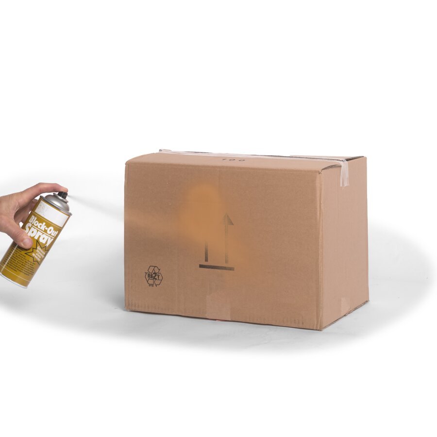 Die Farbe ist schnelltrocknend und sofort deckend Die Farbe ist schnelltrocknend und sofort deckend